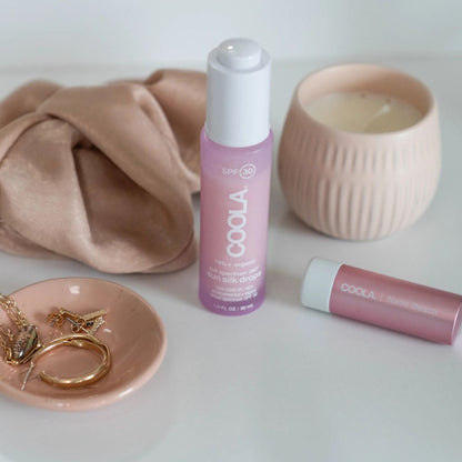 COOLA Sun Silk Drops SPF 30, 30 ml – miljöbild